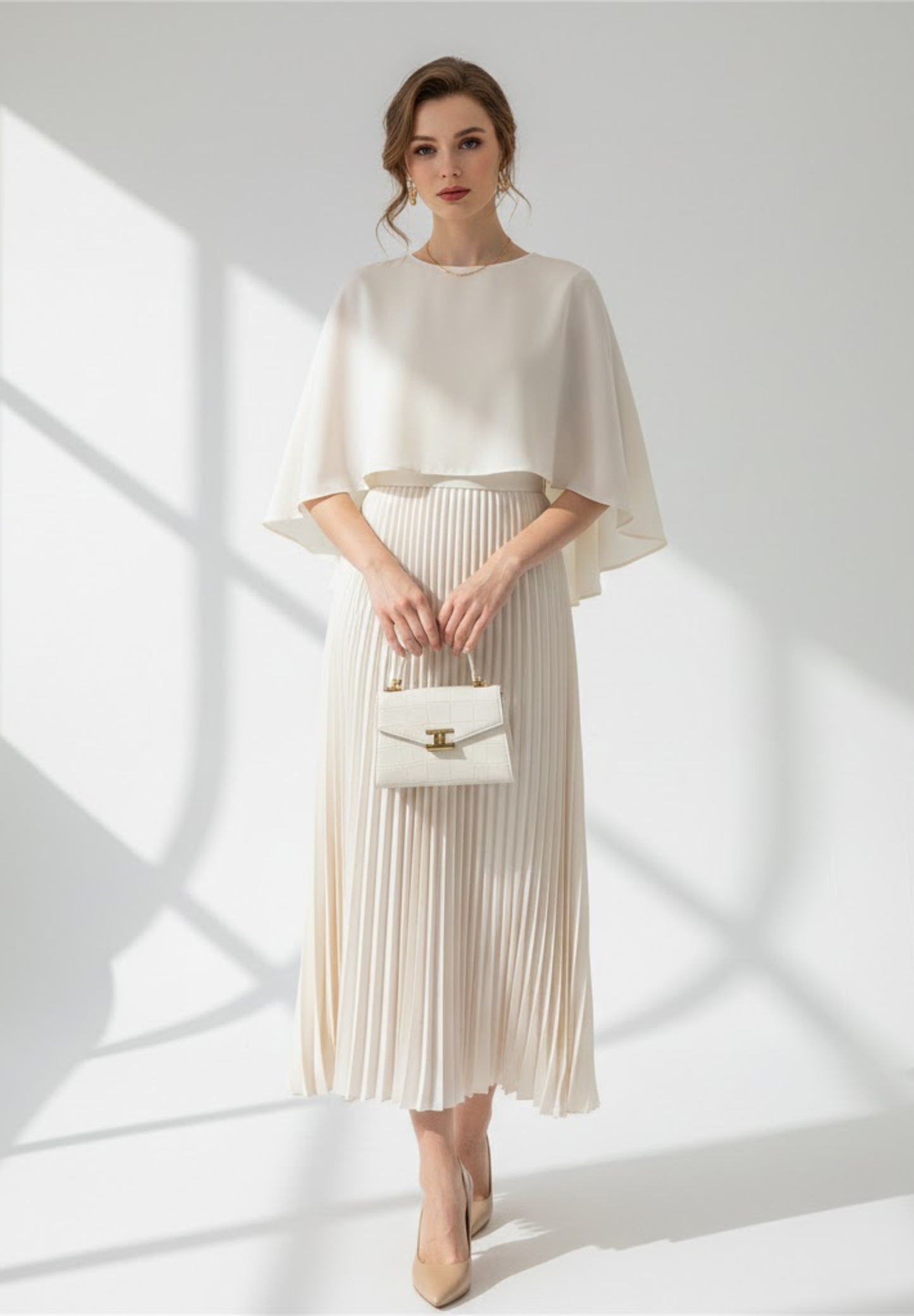 Élégante robe asymétrique plissée