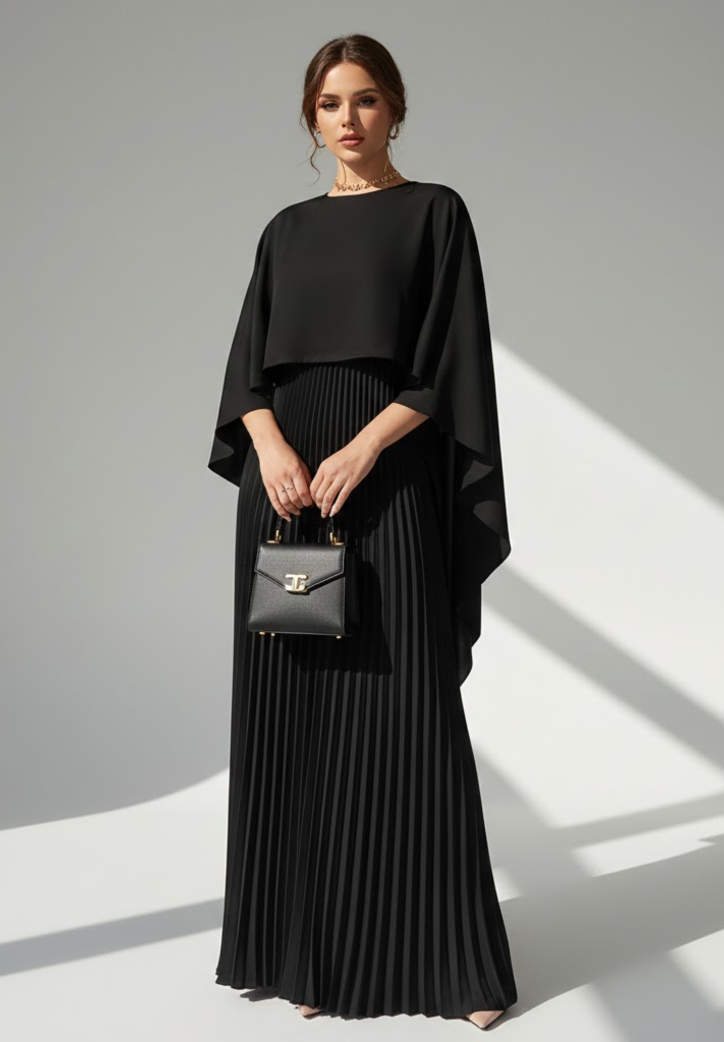 Élégante robe asymétrique plissée