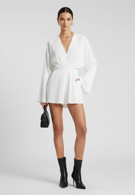 Robe chemise blanche à col en V plissée