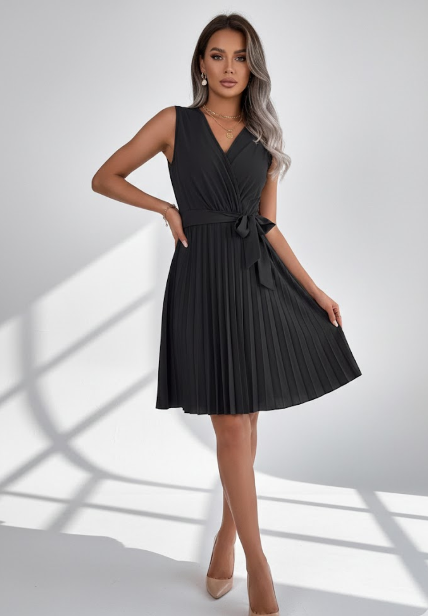 Robe d'été décontractée plissée col en V