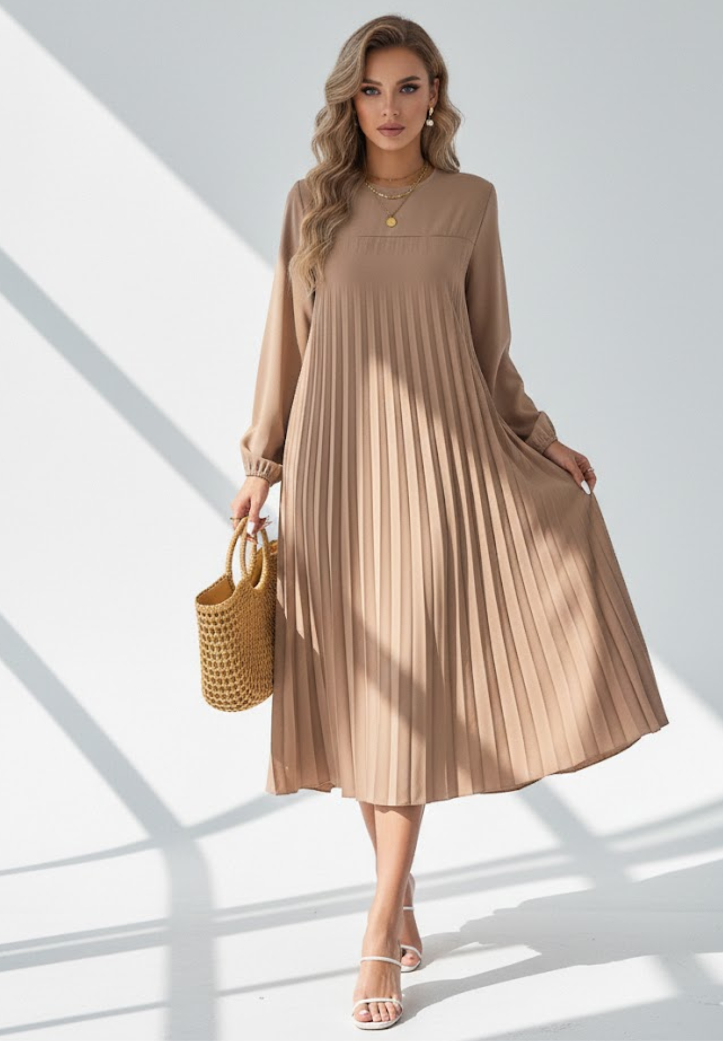 Robe élégante manche longue plissée