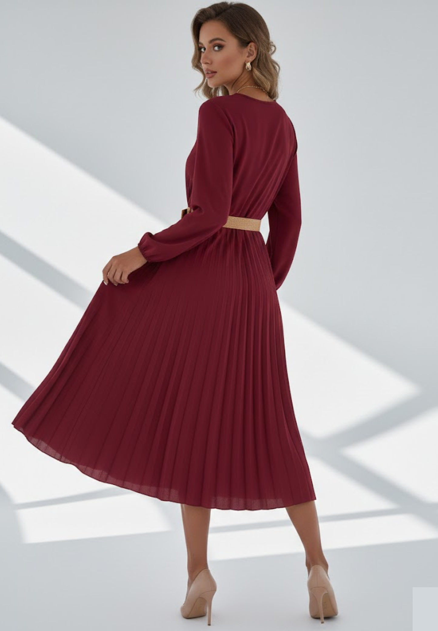 Robe élégante manche longue plissée